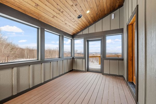 Cost of Porch Ceiling Installation in Palmdale