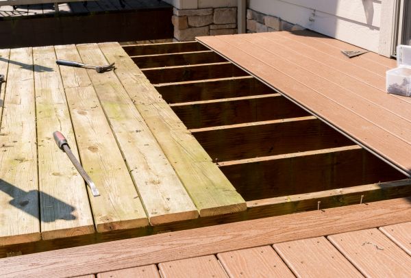 Cost of Deck Floor Replacement in Palmdale