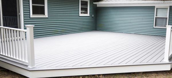 Cost of Vinyl Decking Installation in Palmdale
