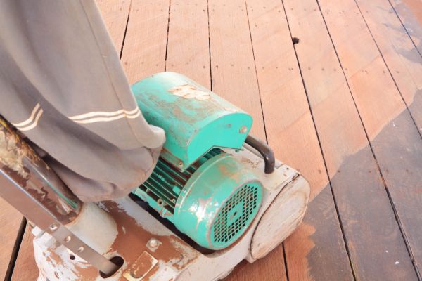 Cost of Cedar Deck Sanding in Palmdale